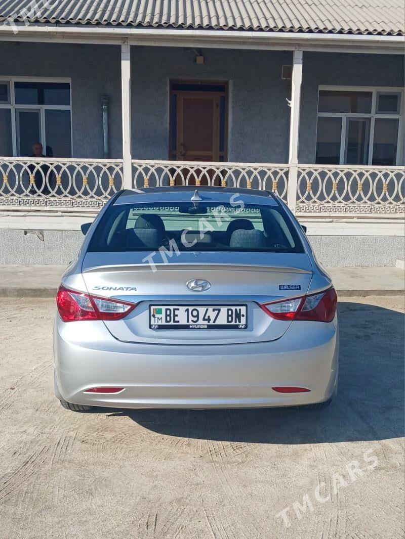 Hyundai Sonata 2010 - 140 000 TMT - Эсенгулы - img 3