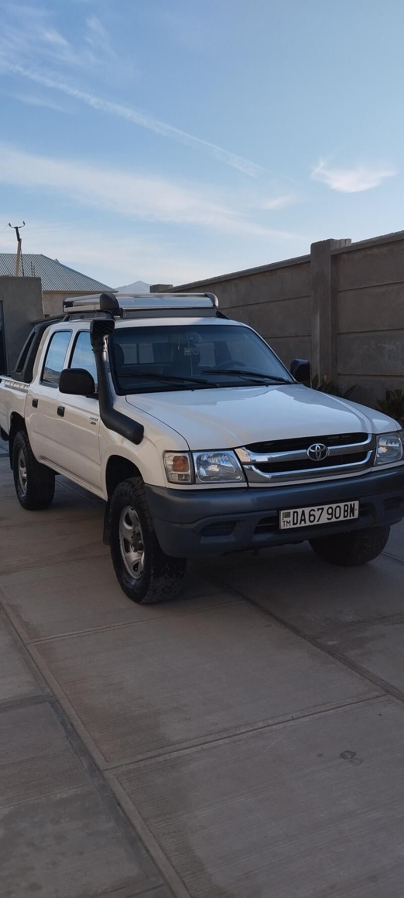 Toyota Hilux 2004 - 130 000 TMT - Балканабат - img 8