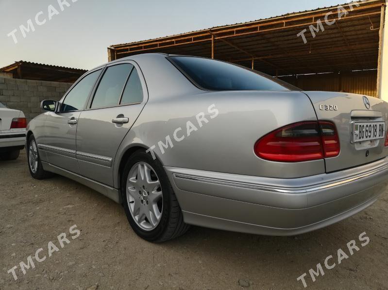 Mercedes-Benz E-Class 2002 - 150 000 TMT - Хазар - img 3