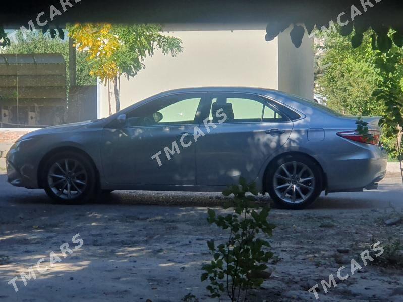 Toyota Camry 2015 - 238 000 TMT - 10 мкр - img 3