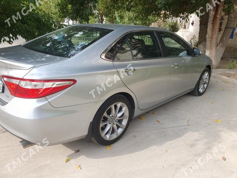 Toyota Camry 2015 - 238 000 TMT - 10 мкр - img 4