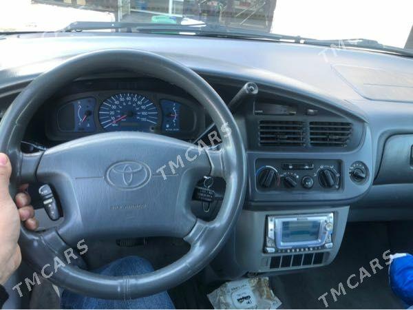 Toyota Sienna 2002 - 158 000 TMT - Baýramaly - img 2