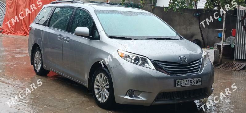 Toyota Sienna 2015 - 340 000 TMT - Гёкдепе - img 2