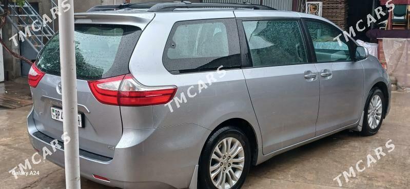 Toyota Sienna 2015 - 340 000 TMT - Гёкдепе - img 3