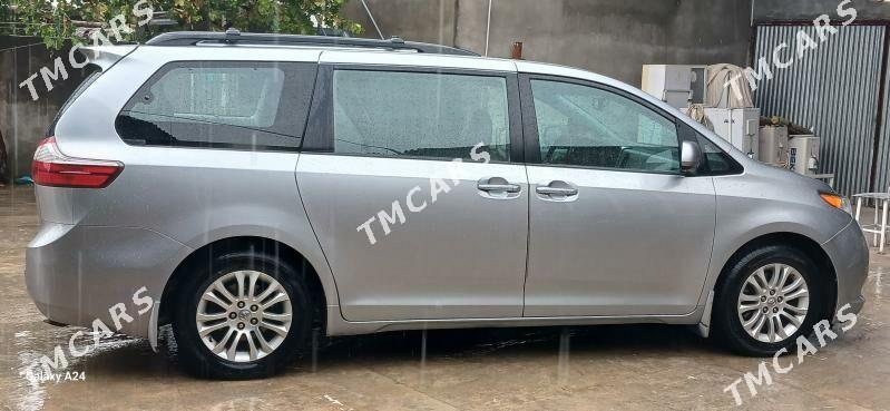 Toyota Sienna 2015 - 340 000 TMT - Гёкдепе - img 4