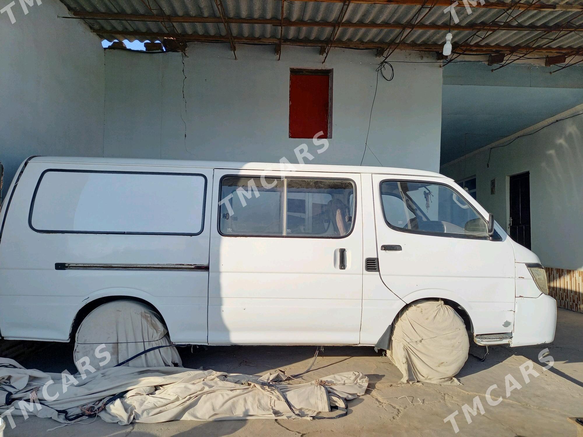 Toyota Hiace 2010 - 80 000 TMT - Köýtendag - img 2