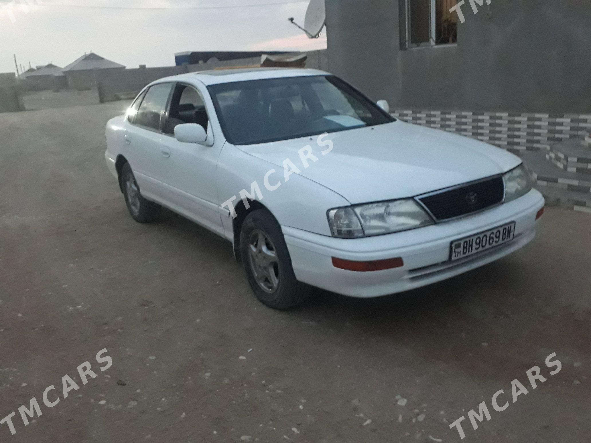 Toyota Avalon 1996 - 95 000 TMT - Гумдаг - img 3