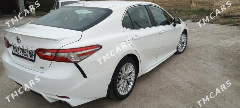 Toyota Camry 2019 - 280 000 TMT - Мургап - img 3