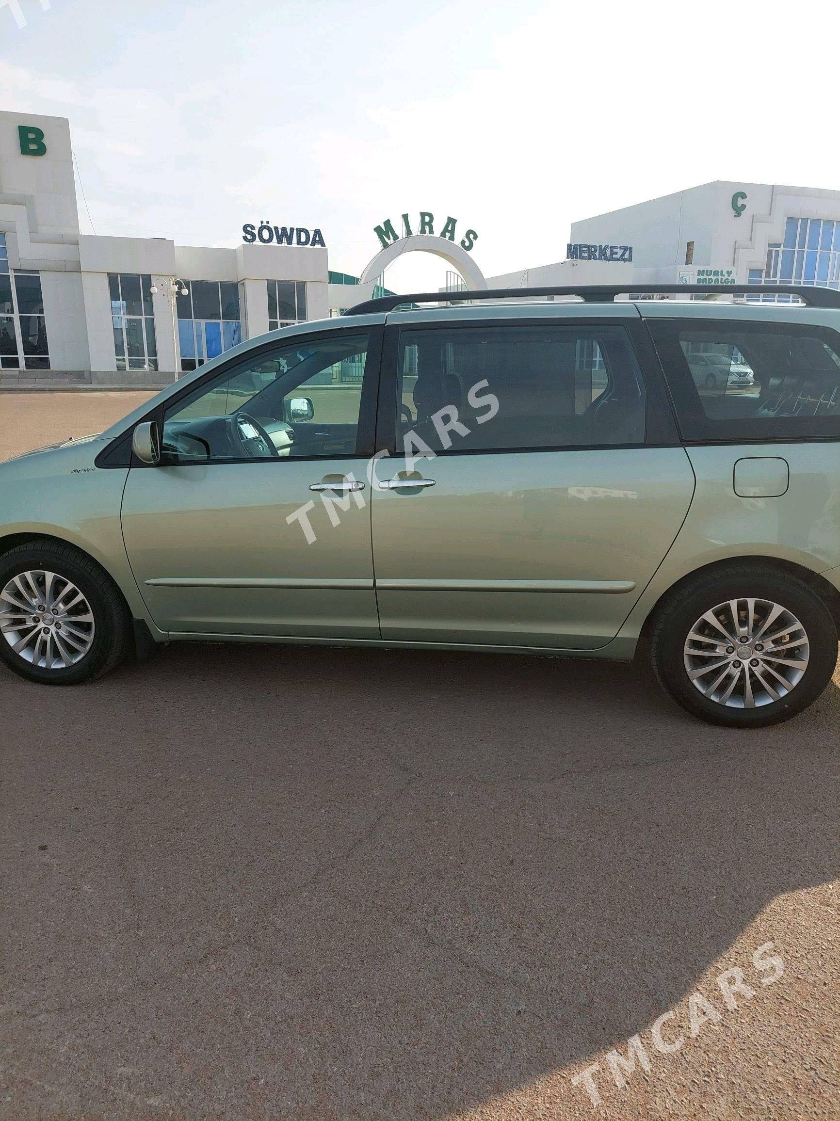 Toyota Sienna 2008 - 240 000 TMT - Дашогуз - img 8