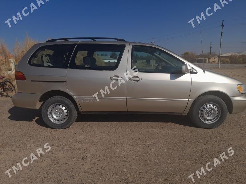 Toyota Sienna 2000 - 145 000 TMT - Ýolöten - img 3