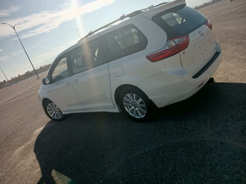 Toyota Sienna 2018 - 500 000 TMT - Aşgabat - img 2