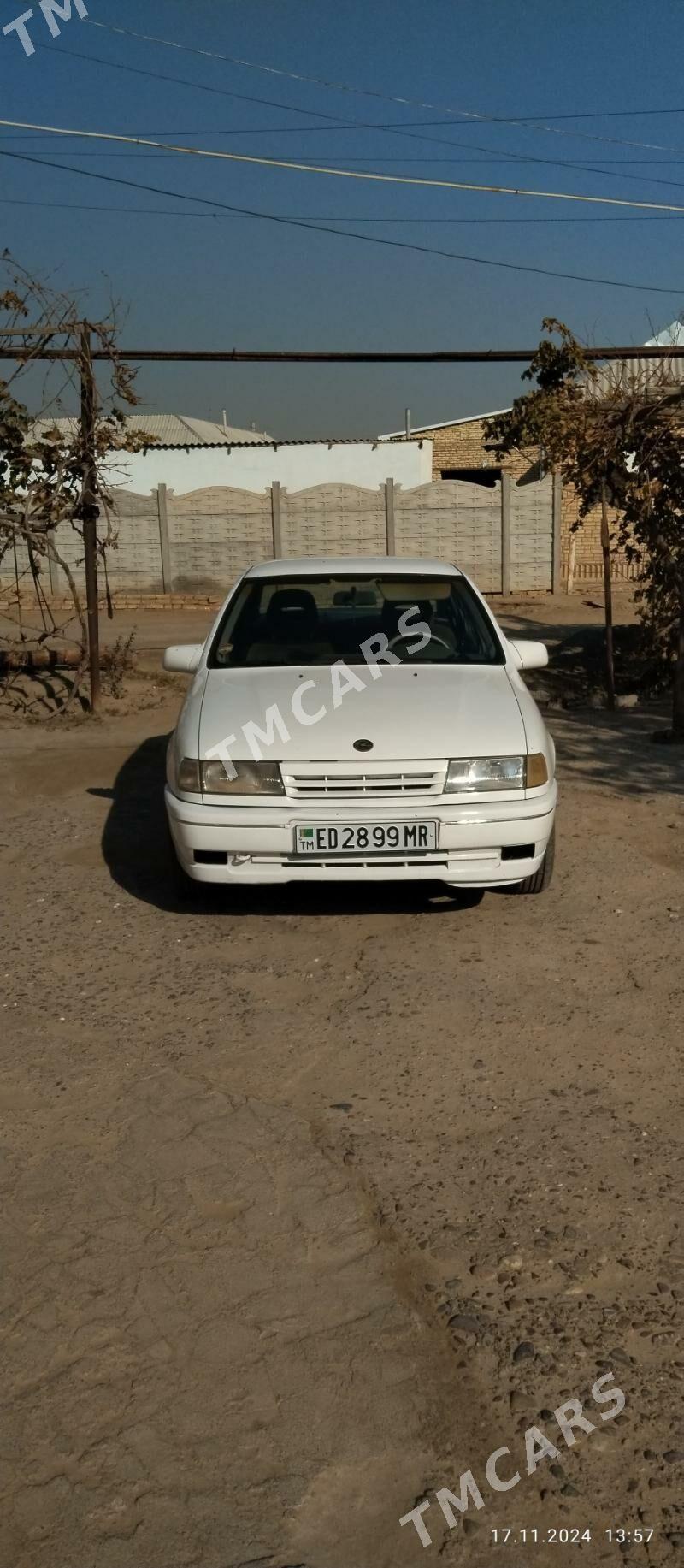 Opel Vectra 1989 - 45 000 TMT - Mary - img 3