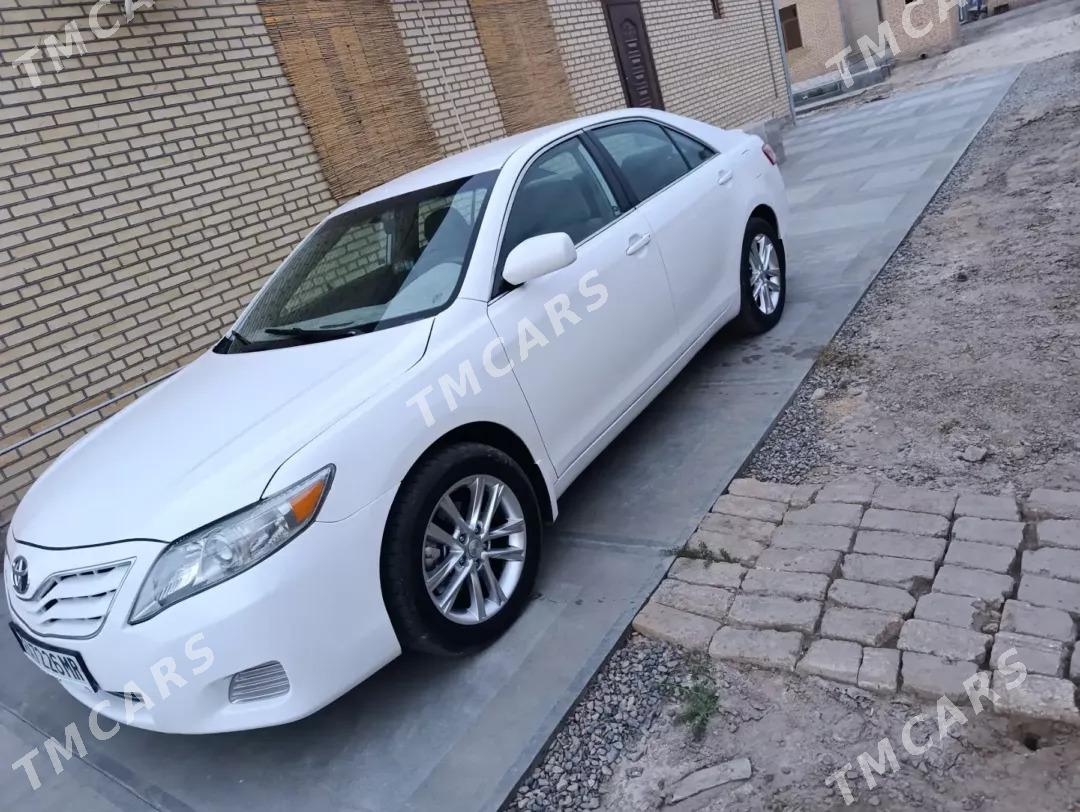 Toyota Camry 2010 - 170 000 TMT - Мары - img 4