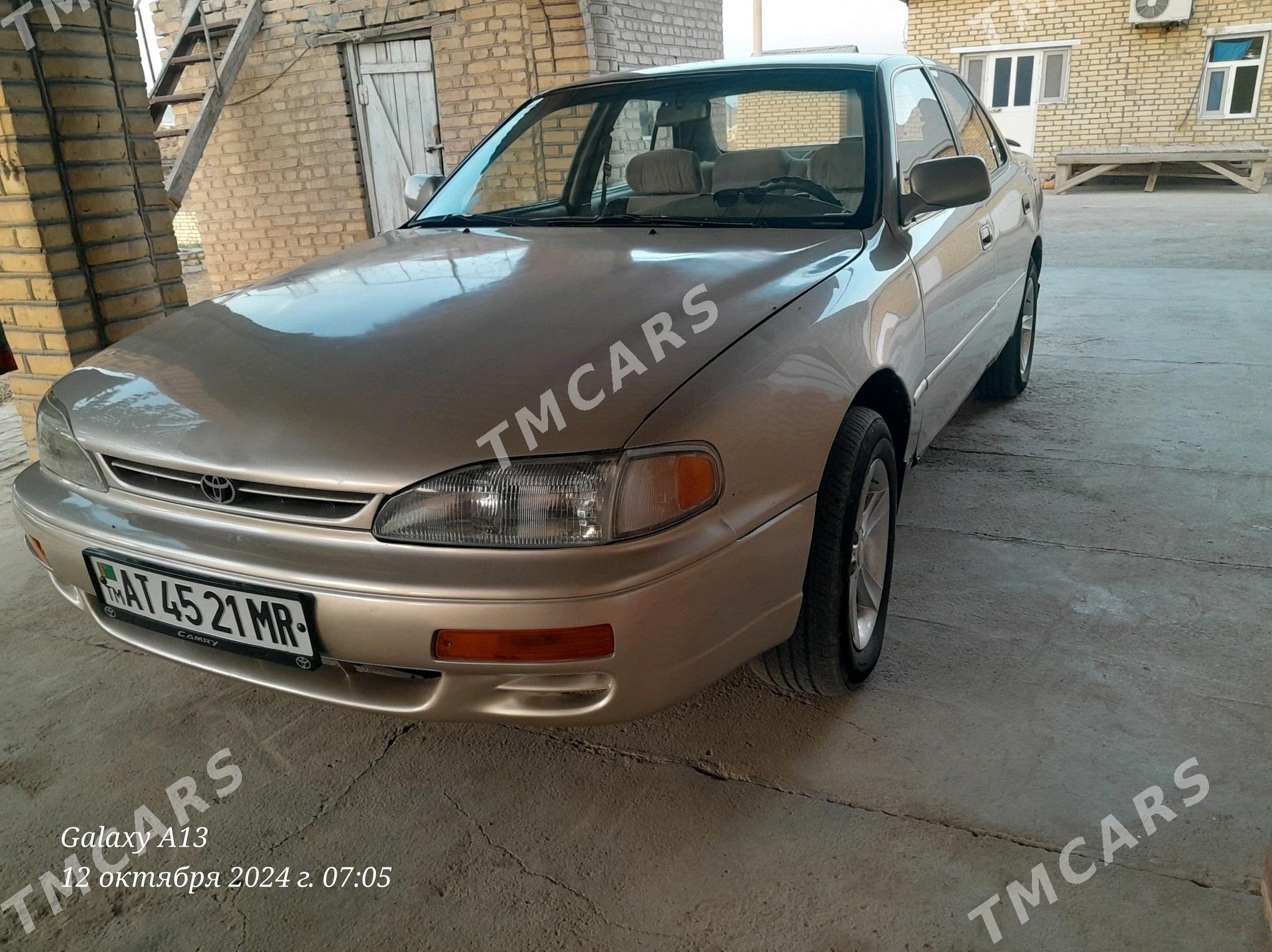 Toyota Camry 1995 - 75 000 TMT - Байрамали - img 2