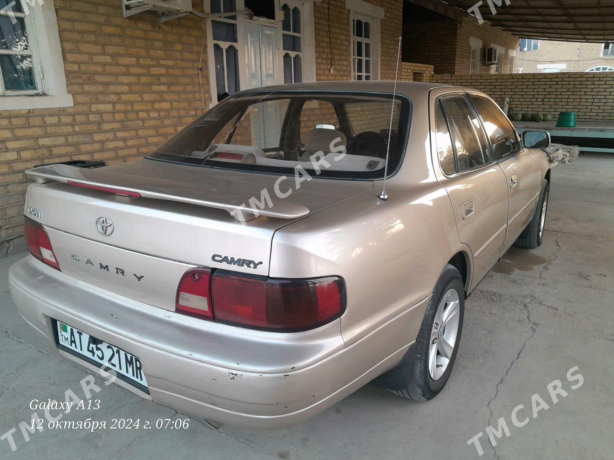 Toyota Camry 1995 - 75 000 TMT - Байрамали - img 4