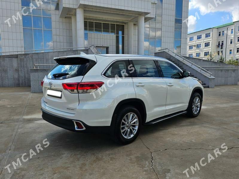 Toyota Highlander 2018 - 430 000 TMT - Büzmeýin - img 6