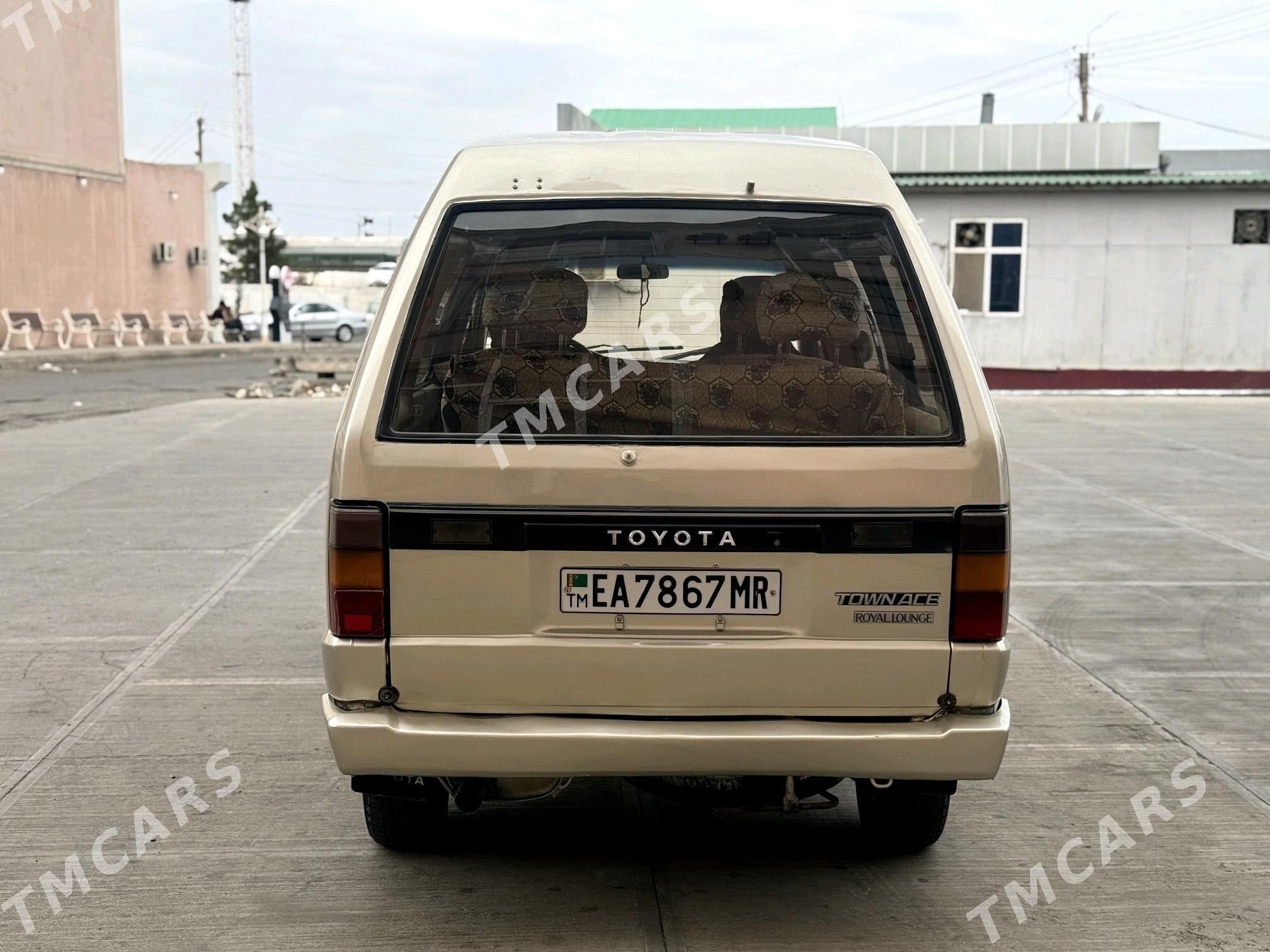 Toyota Town Ace 1988 - 30 000 TMT - Мары - img 3