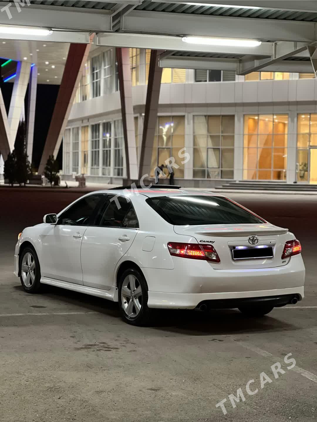 Toyota Camry 2011 - 210 000 TMT - Балканабат - img 4