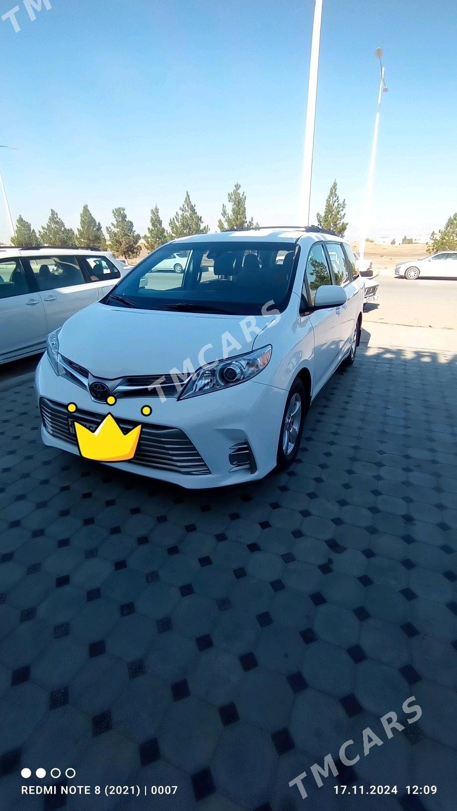 Toyota Sienna 2020 - 343 000 TMT - Байрамали - img 4