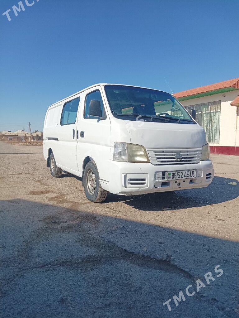 Nissan Urvan 2006 - 40 000 TMT - Дянев - img 2