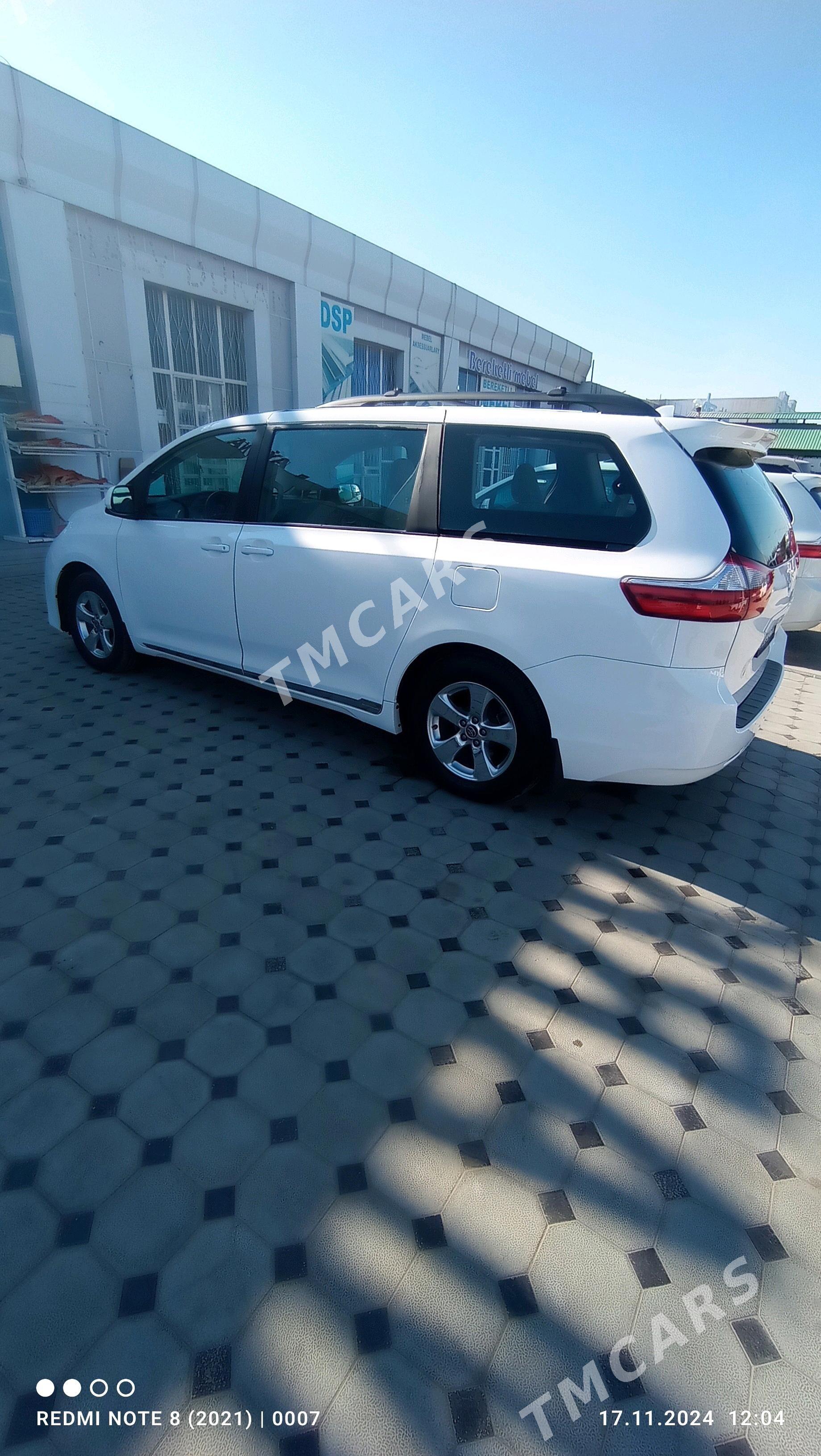 Toyota Sienna 2020 - 343 000 TMT - Байрамали - img 8