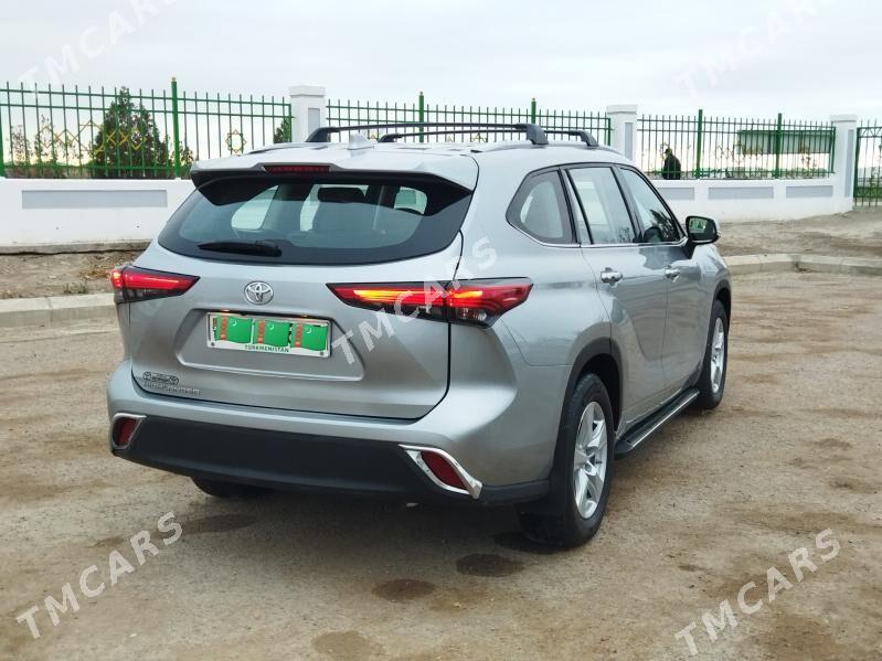 Toyota Highlander 2021 - 500 000 TMT - Дашогуз - img 3