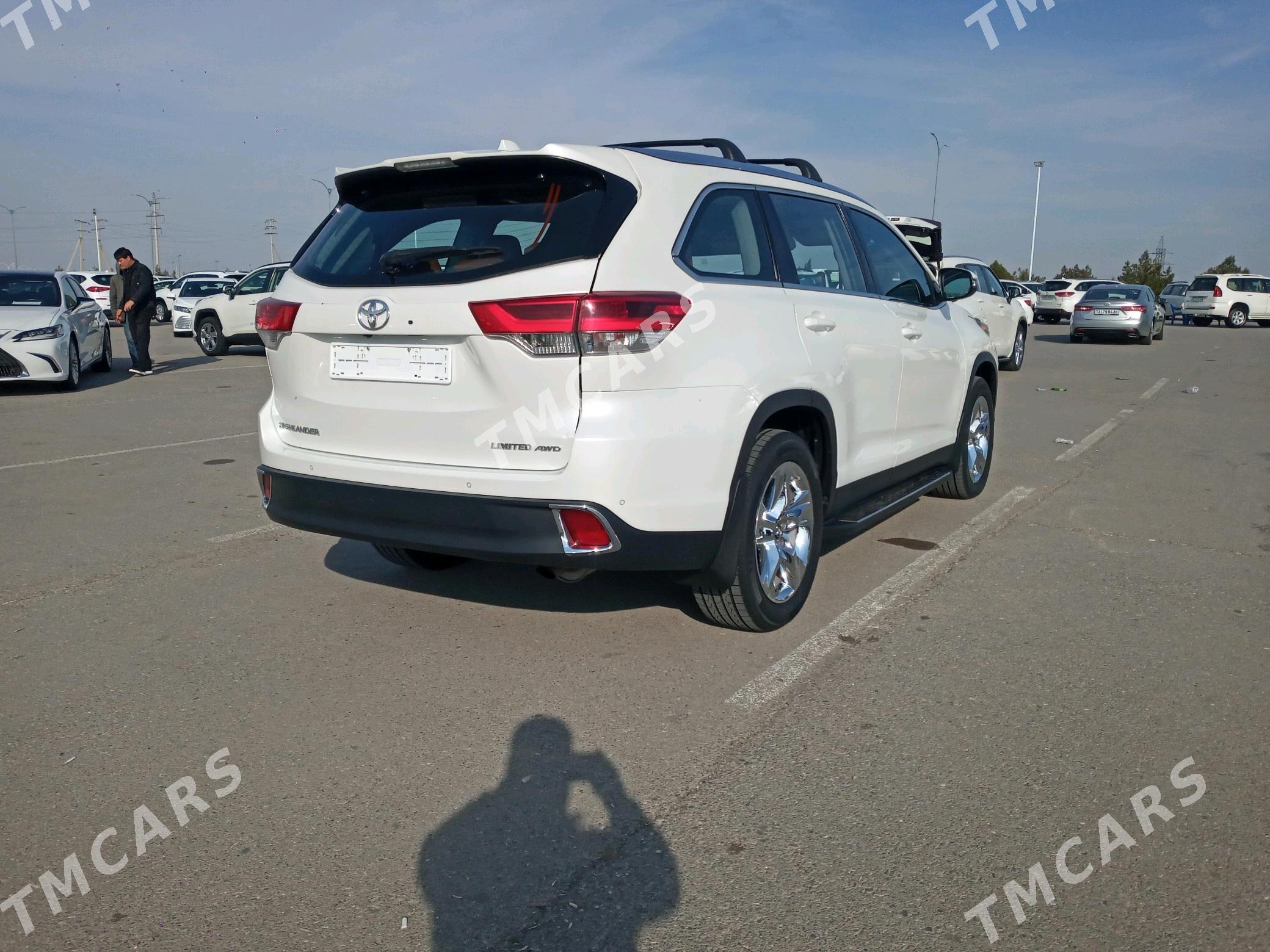 Toyota Highlander 2019 - 560 000 TMT - Ашхабад - img 4