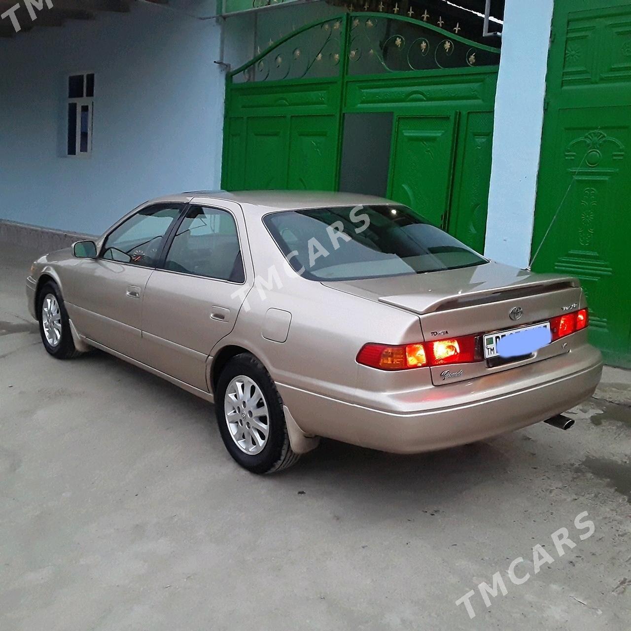 Toyota Camry 2001 - 130 000 TMT - Daşoguz - img 2