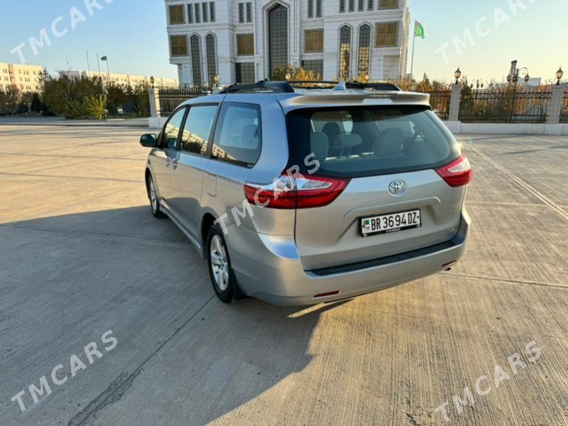 Toyota Sienna 2019 - 370 000 TMT - Дашогуз - img 4