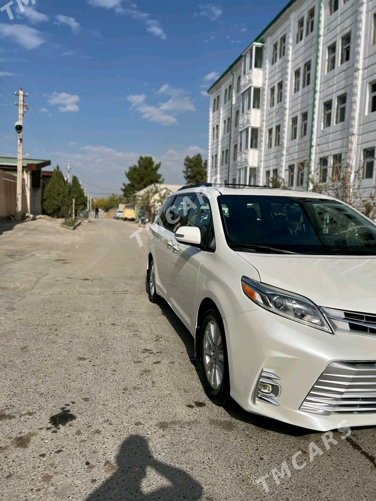 Toyota Sienna 2018 - 450 000 TMT - Mary - img 4