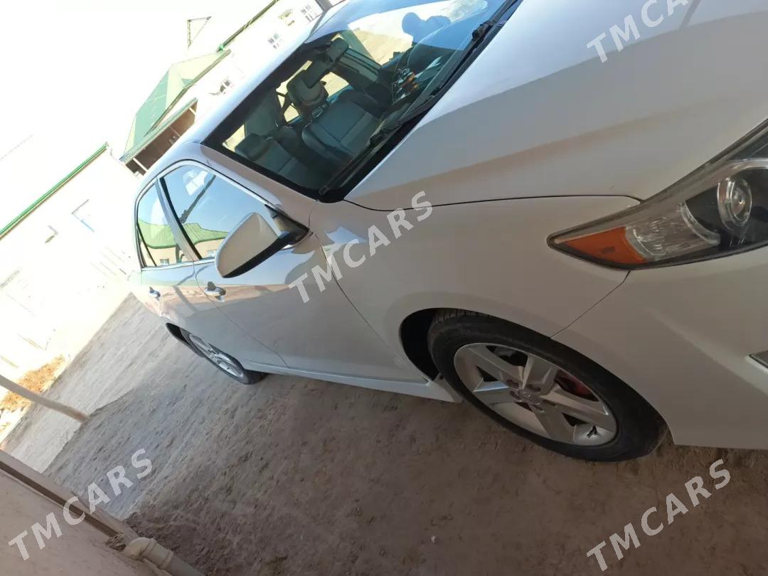 Toyota Camry 2012 - 180 000 TMT - Кака - img 3