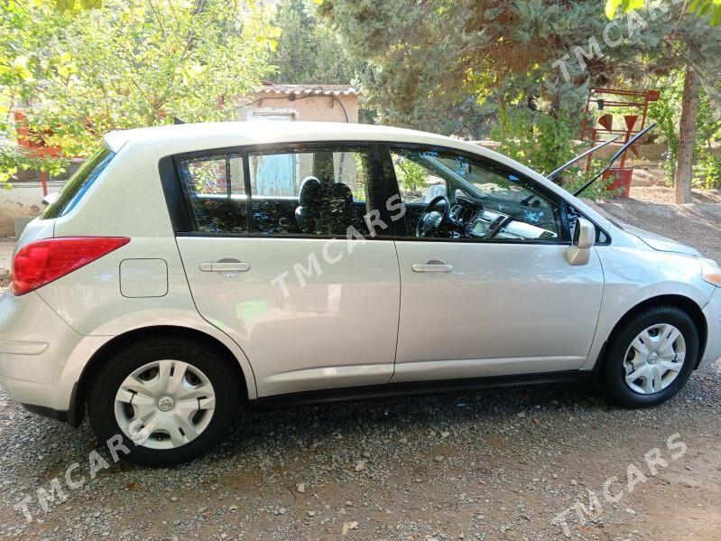 Nissan Versa 2010 - 105 000 TMT - Яшлык - img 2