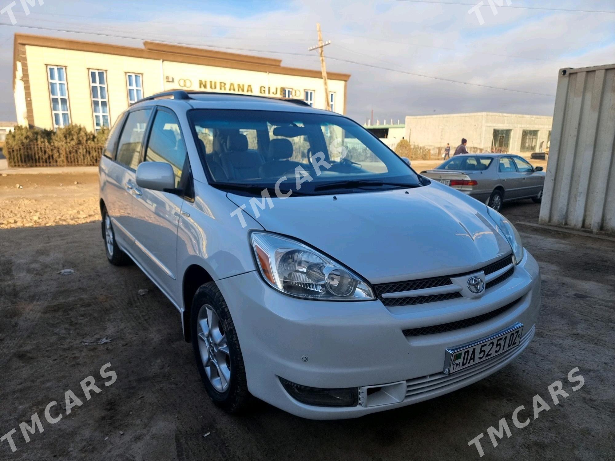 Toyota Sienna 2004 - 220 000 TMT - Гурбансолтан Едже - img 2