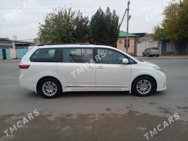 Toyota Sienna 2017 - 355 000 TMT - Aşgabat - img 4