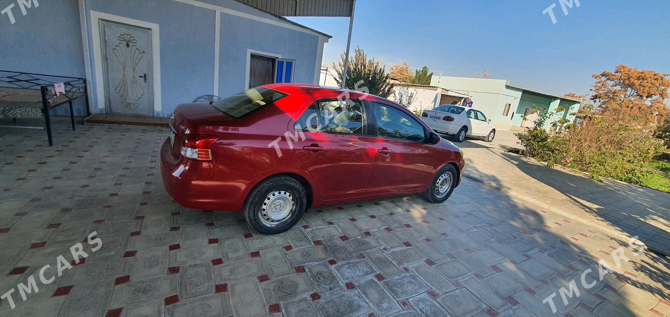 Toyota Yaris 2006 - 95 000 TMT - Байрамали - img 2