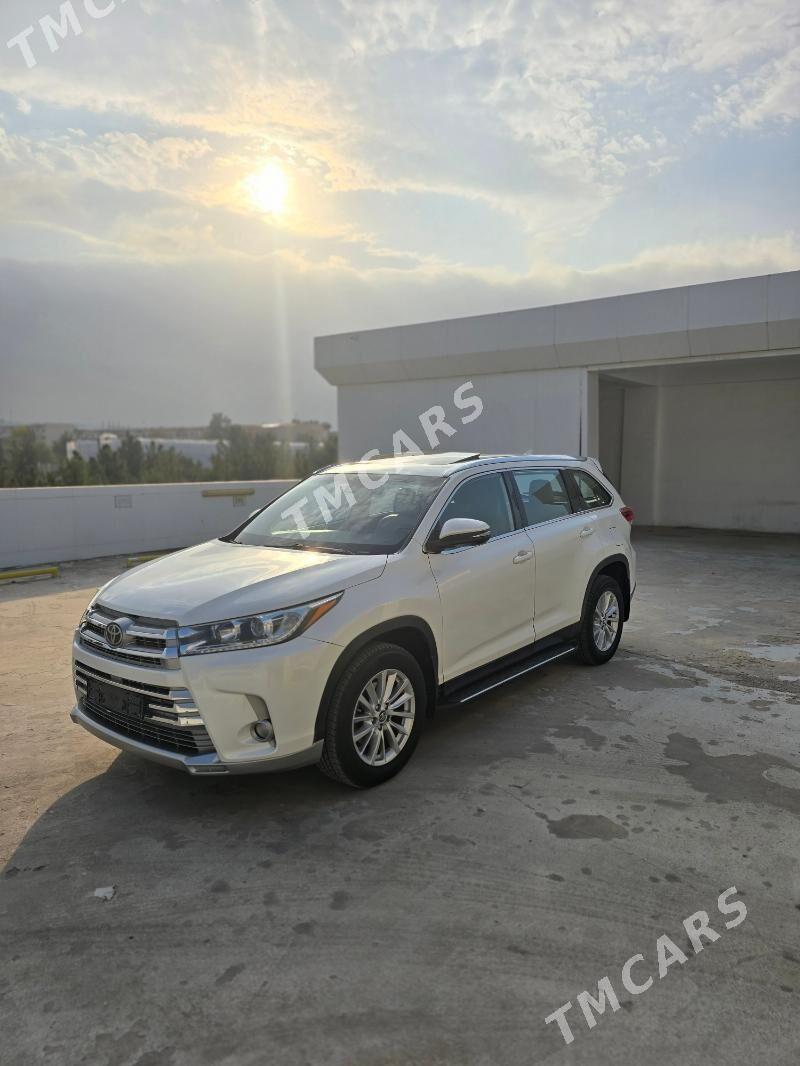 Toyota Highlander 2019 - 370 000 TMT - Кëши - img 3