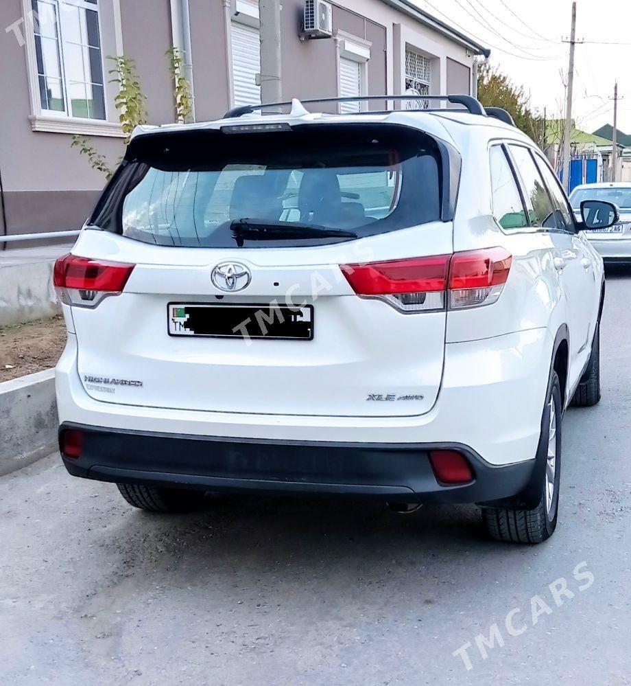 Toyota Highlander 2019 - 540 000 TMT - Ашхабад - img 2