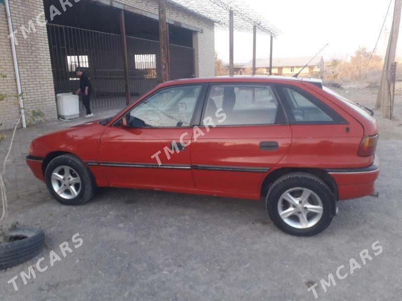 Opel Astra 1994 - 38 000 TMT - Халач - img 5