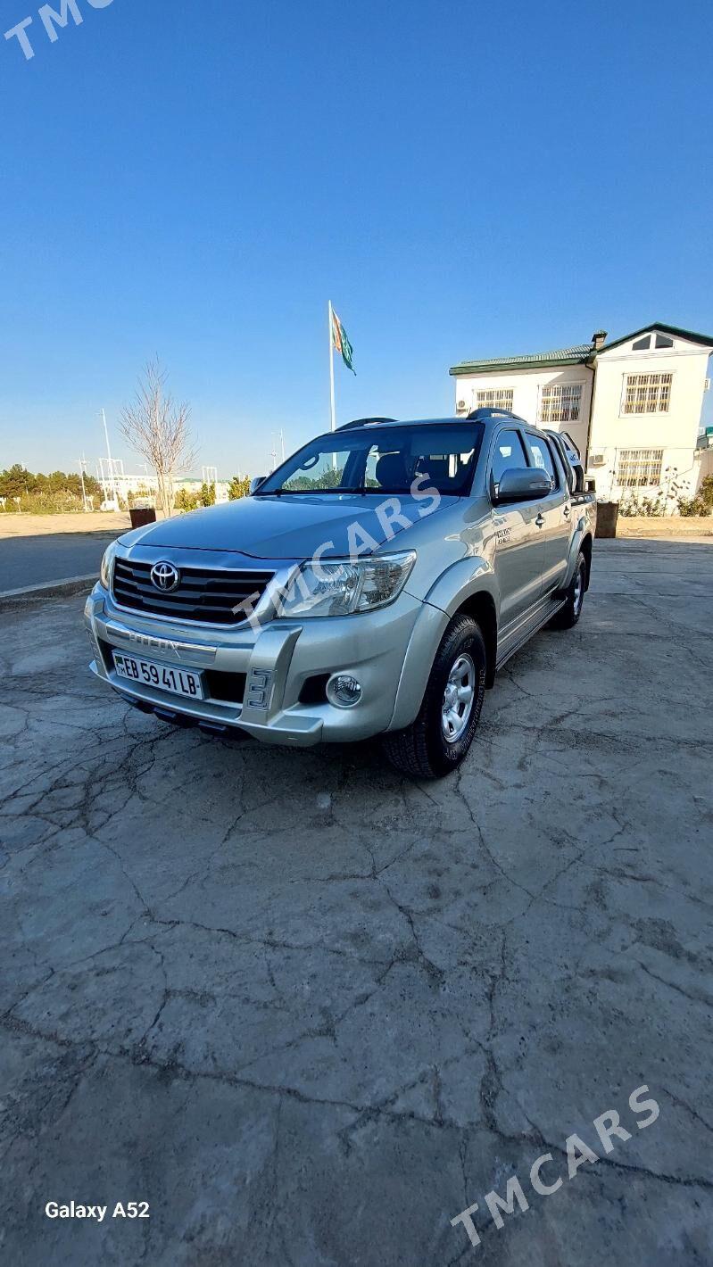 Toyota Hilux 2013 - 350 000 TMT - Туркменабат - img 2