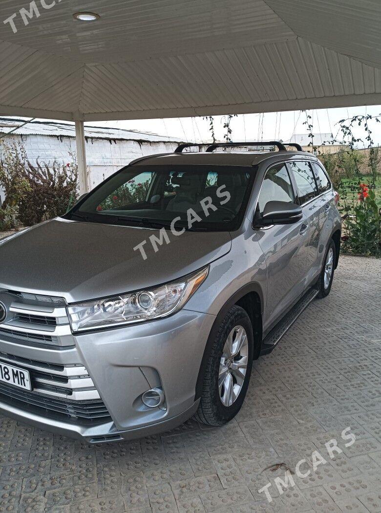 Toyota Highlander 2018 - 350 000 TMT - Мары - img 8