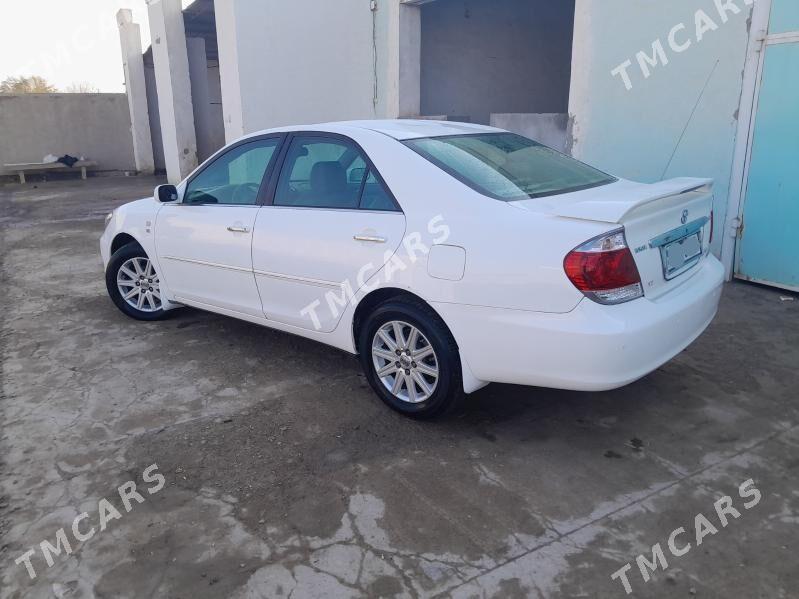 Toyota Camry 2004 - 169 000 TMT - Ёлётен - img 3