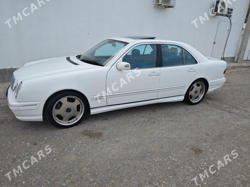 Mercedes-Benz E55 AMG 2000 - 133 000 TMT - Туркменбаши - img 2