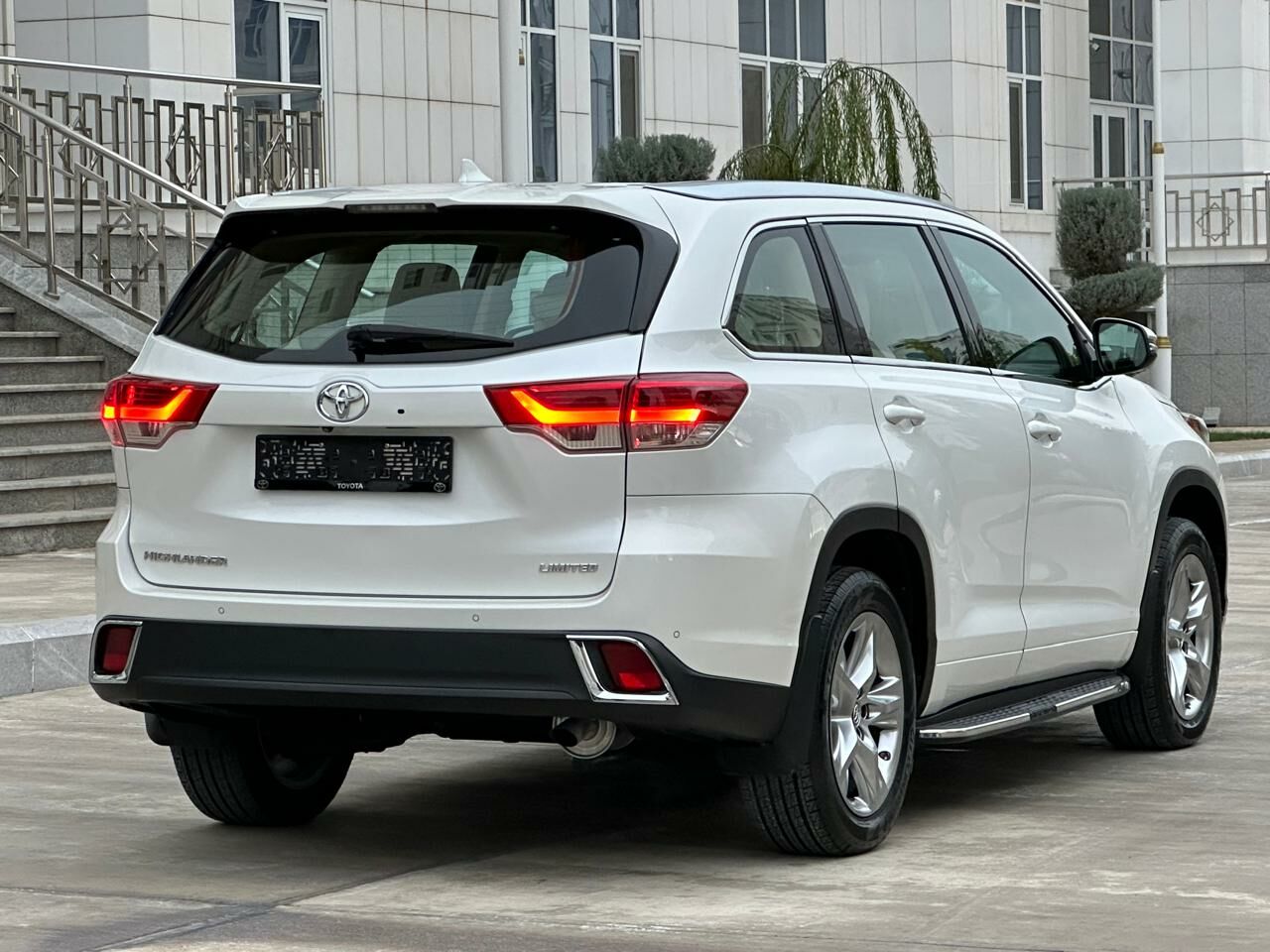 Toyota Highlander 2018 - 610 000 TMT - Aşgabat - img 5