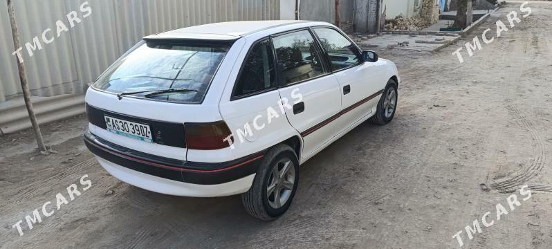 Opel Astra 1993 - 28 000 TMT - Гурбансолтан Едже - img 2