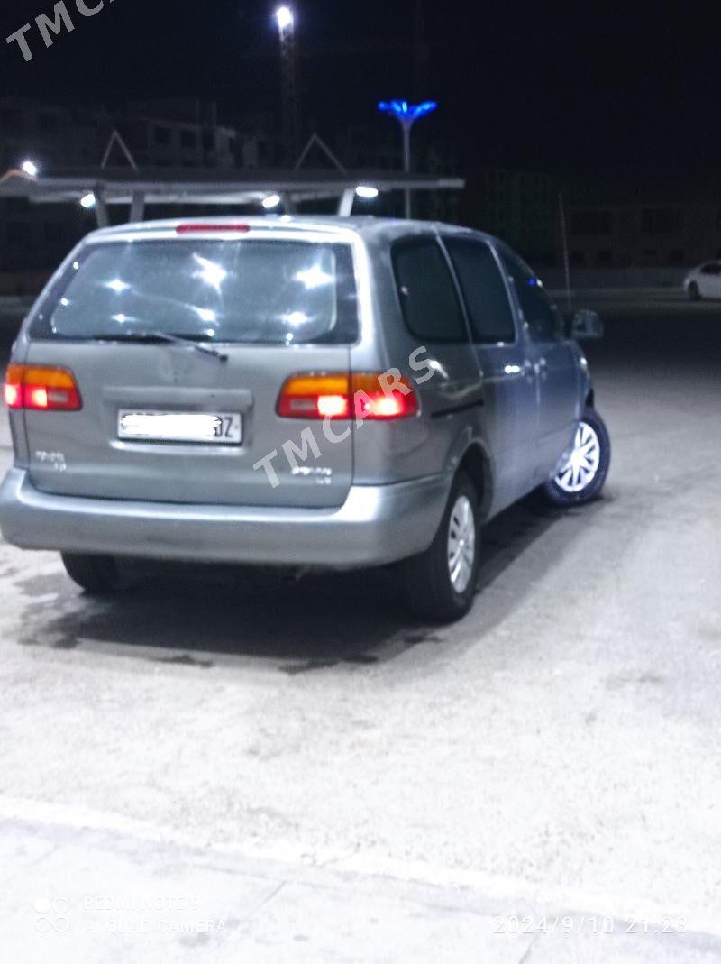 Toyota Sienna 1999 - 130 000 TMT - Daşoguz - img 3