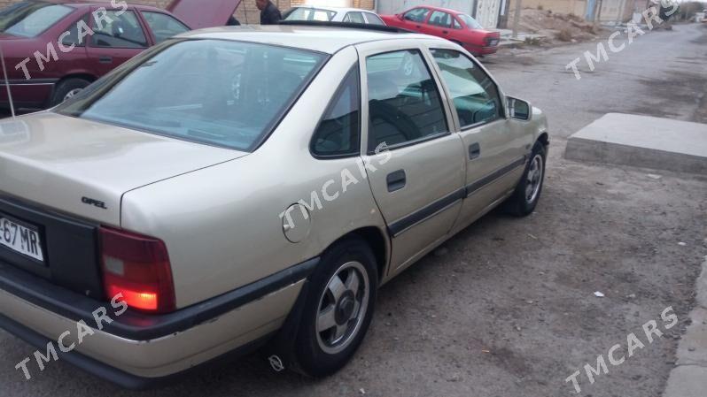 Opel Vectra 1990 - 35 000 TMT - Мары - img 4