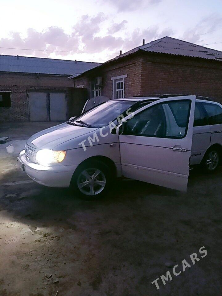 Toyota Sienna 2000 - 130 000 TMT - Сакарчага - img 9