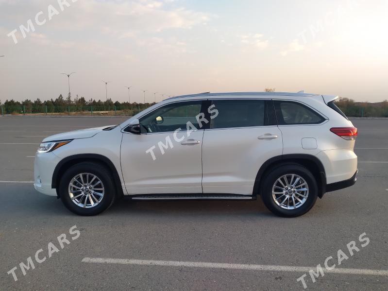 Toyota Highlander 2019 - 530 000 TMT - Ашхабад - img 8