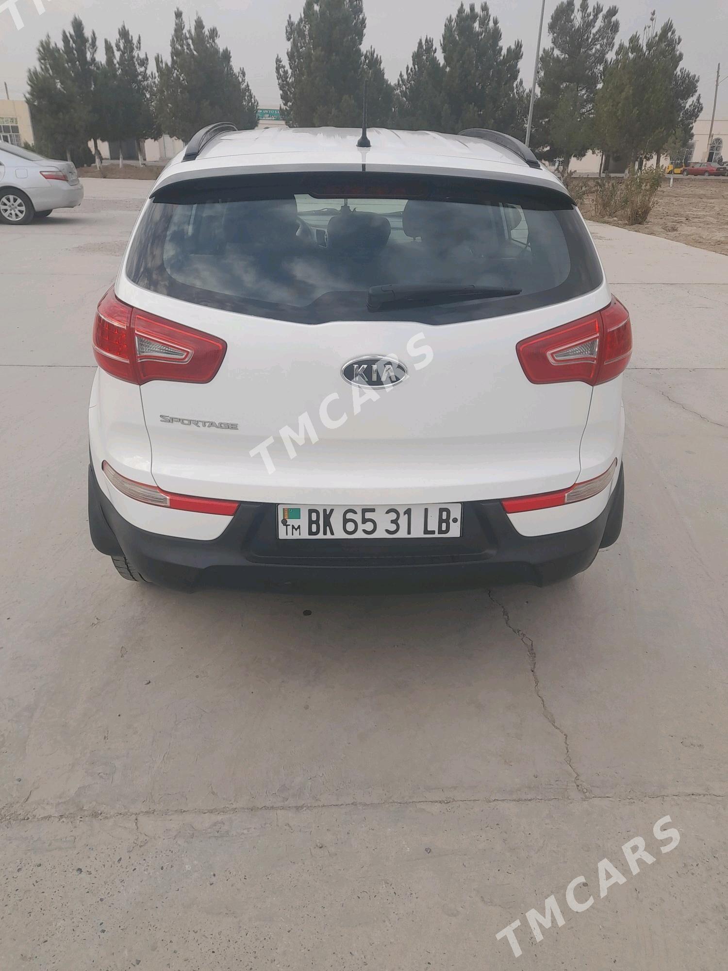 Kia Sportage 2011 - 155 000 TMT - Саят - img 3