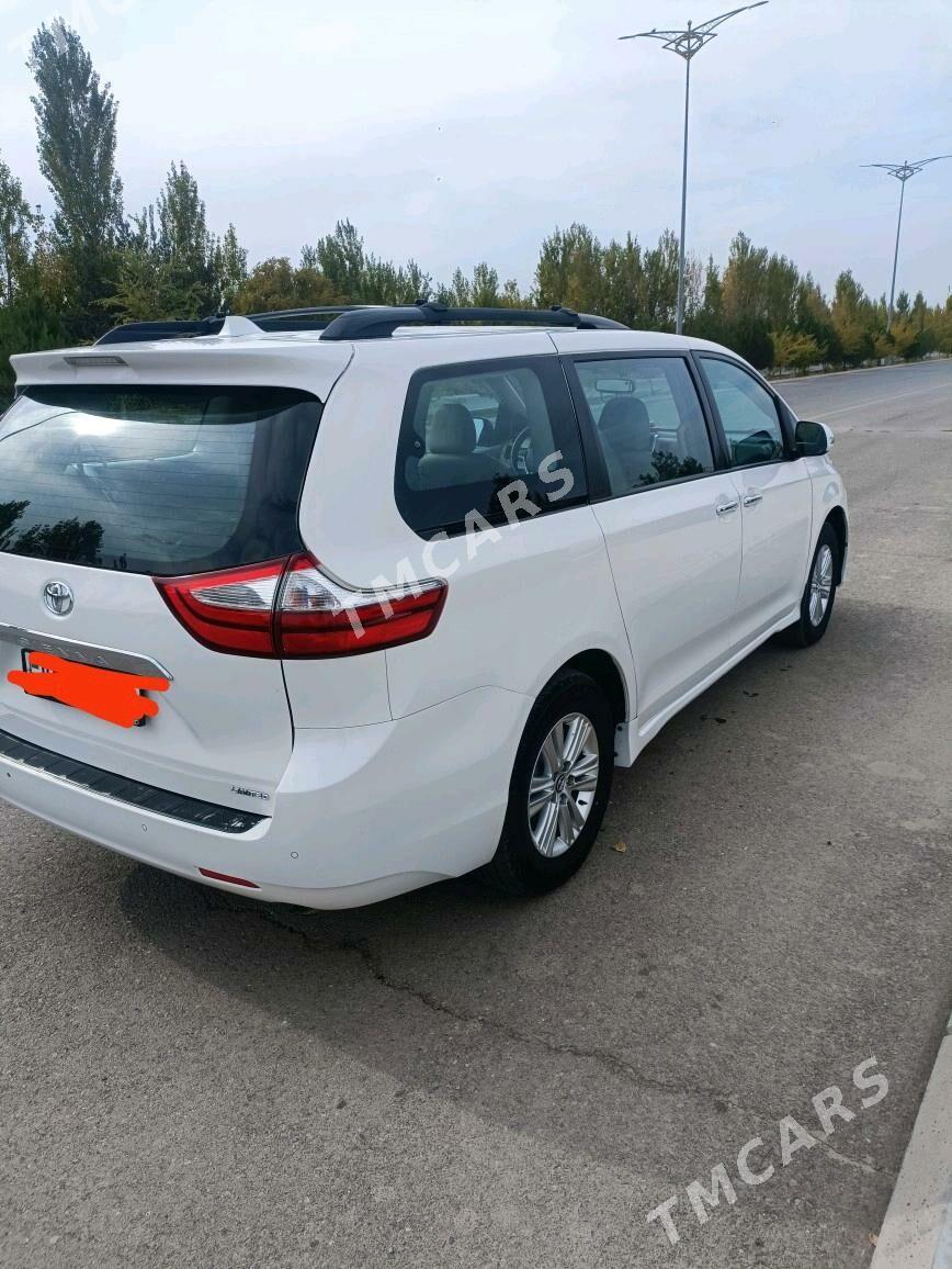 Toyota Sienna 2017 - 310 000 TMT - Köneürgenç - img 4